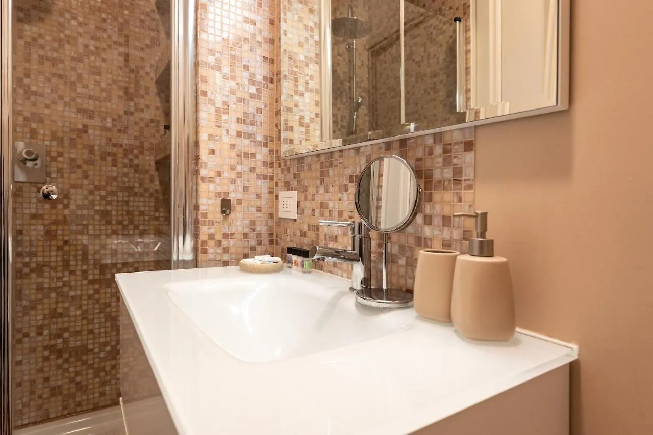 Montenero Luxury Apartment Milano Italia